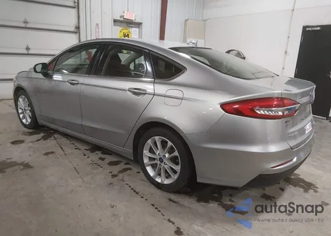 2020 Ford Fusion Hybrid Se z USA, uszkodzony, nr VIN 3FA6P0LU3LR234440